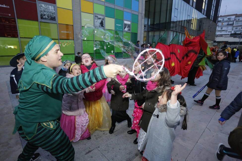 Animación infantil duende con pompero